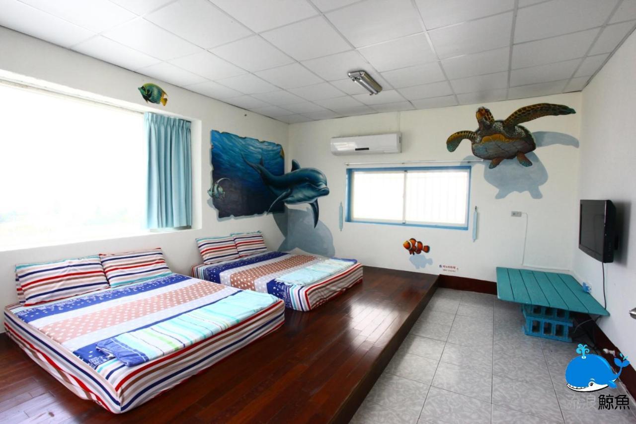 Penghu & Whale Hostel 馬公市 エクステリア 写真